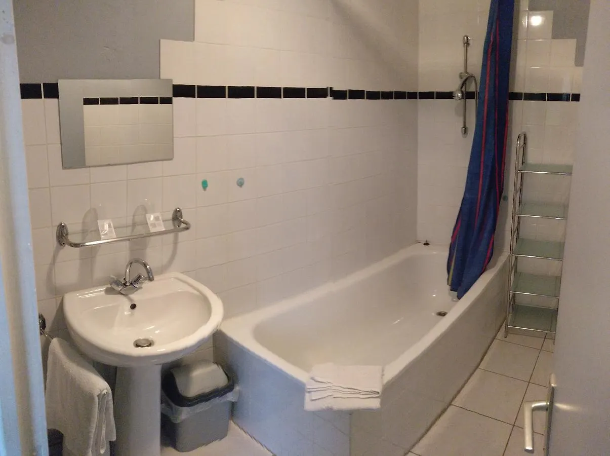 hotel le chatiague Tence France